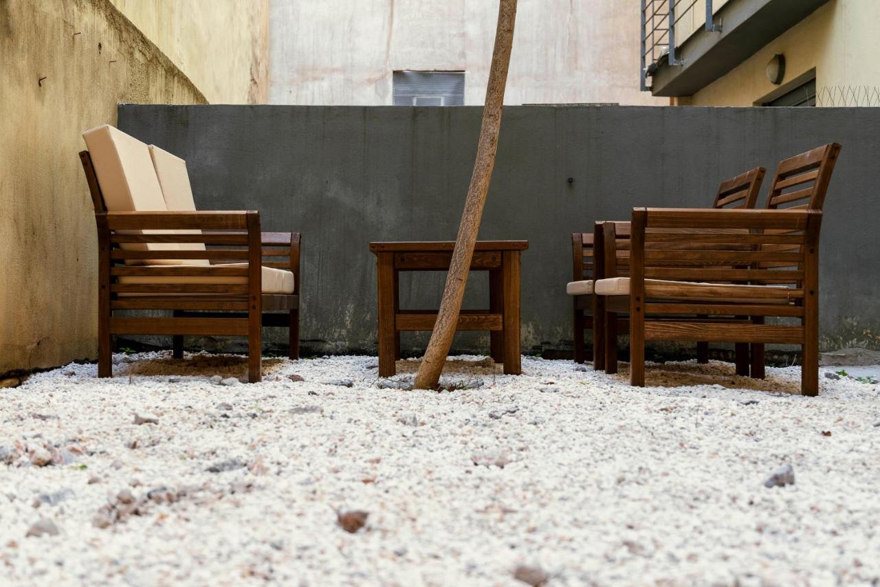 Ferienwohnung Lykabettus Gem With Yard And Parking Athen Exterior foto